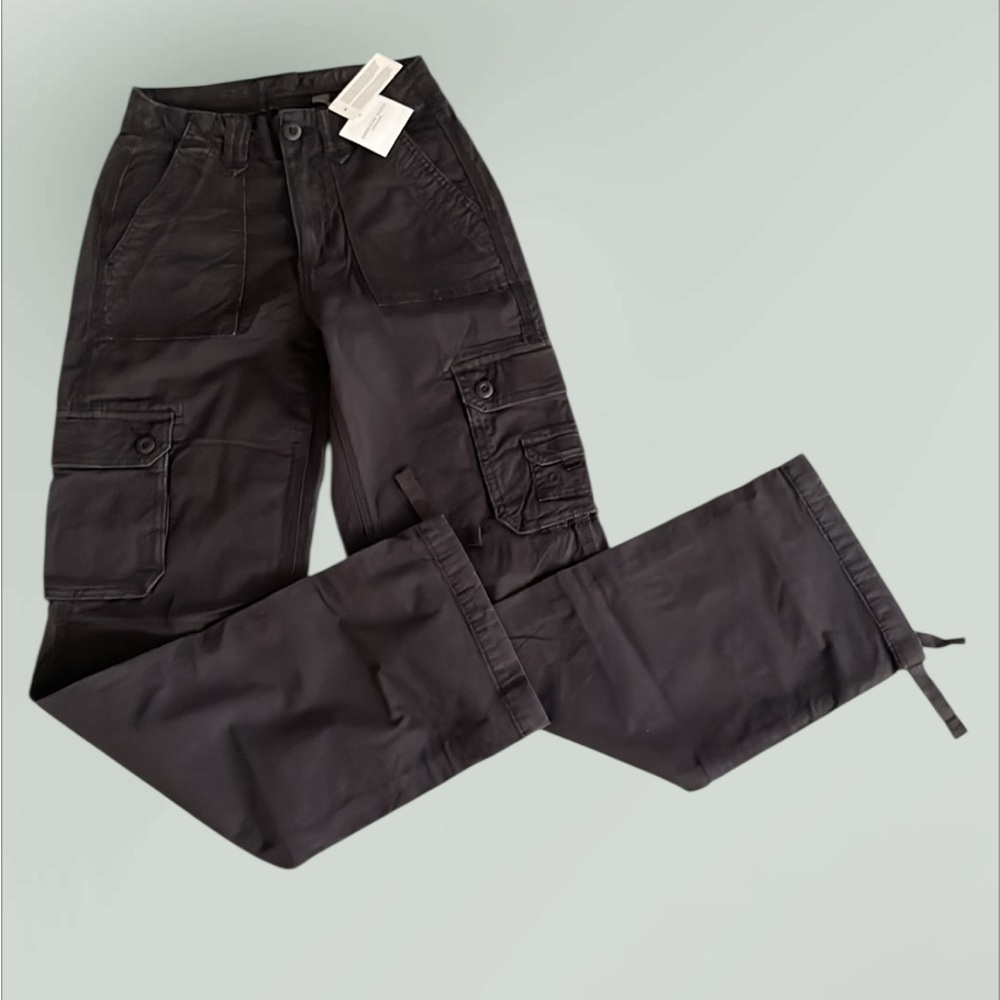 American Eagle Women’s Cargo Pants - Picture 3 of 16